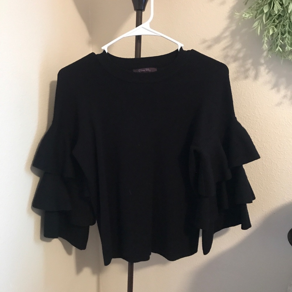 Women’s sweater.
